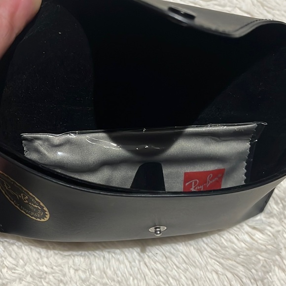 Ray Ban Case - Picture 2 of 3
